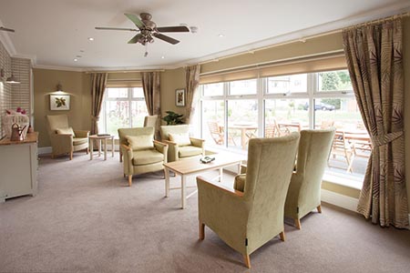 Care in a homely and luxurious environment 